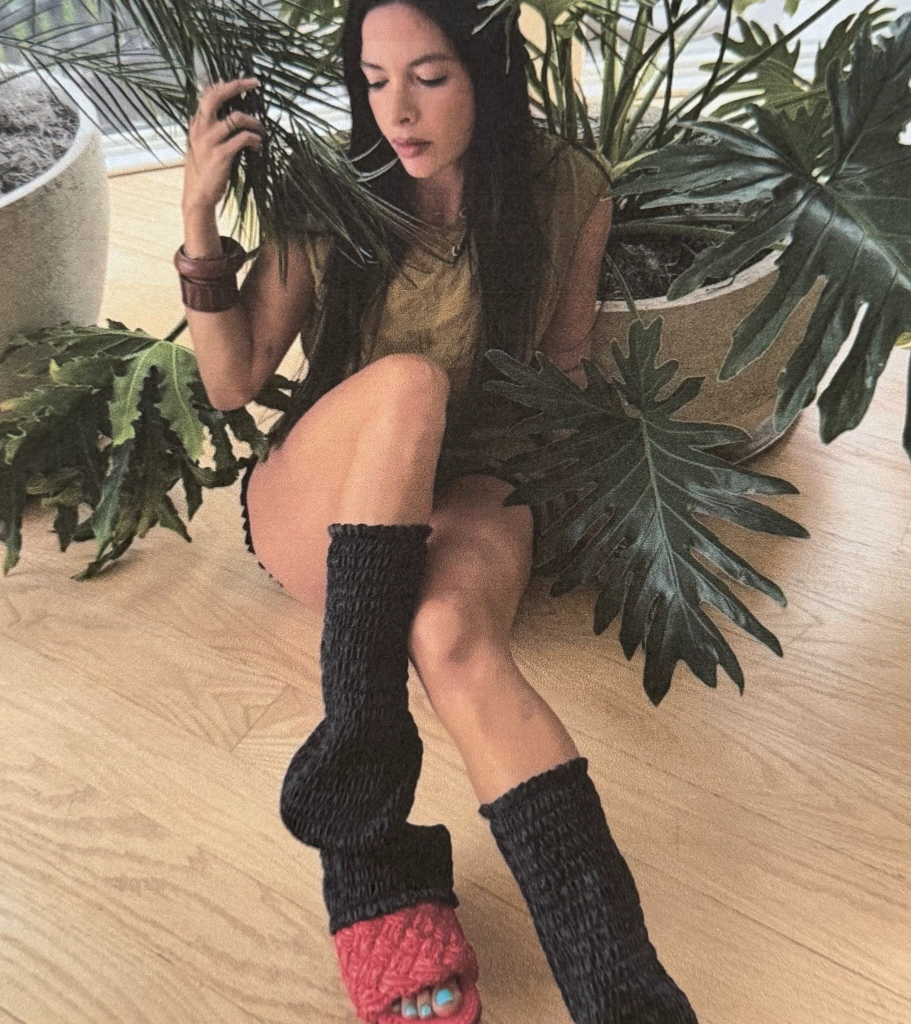 magic leg warmers onyx main photo