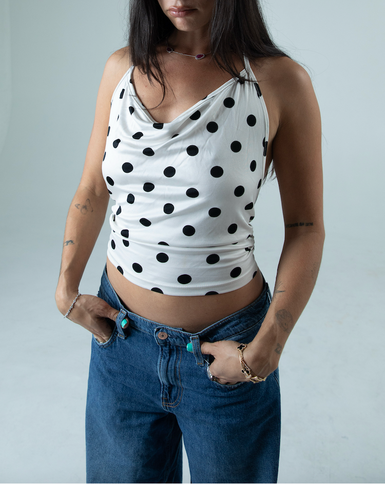 Bit top in polka dot from the front